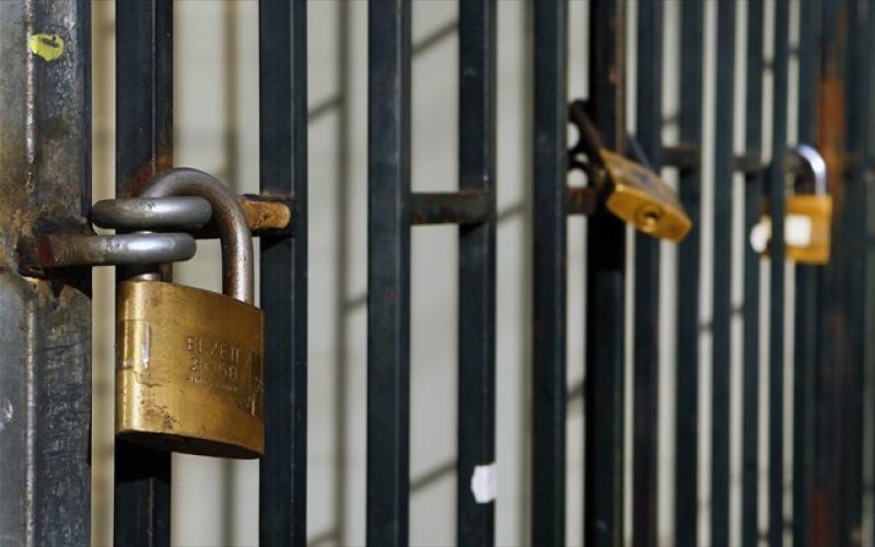 Φρένο στα "λουκέτα" της βαριάς βιομηχανίας θέλει να βάλει η κυβέρνηση
