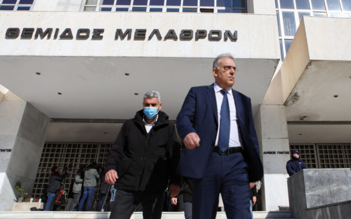 Θεοδωρικάκος: Στη Δικαιοσύνη η άθλια επίθεση-Μήνυση και ο γιος του