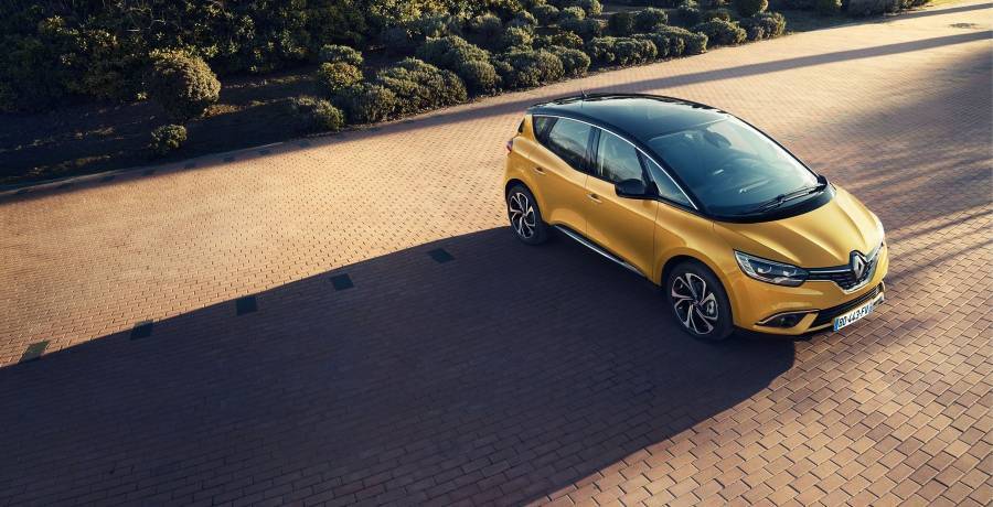 To Renault Scenic επιστέφει για να ταράξει τους πολύτεκνους!