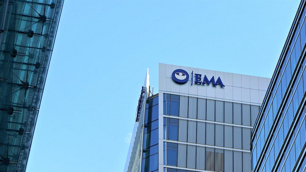 ΕΜΑ: Συστήνει την κυκλοφορία των εμβολίων Pfizer-Moderna για την Όμικρον