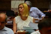 Συμφωνία-Μακρή: «Να αφήσουν τις διακοπές τους οι Γερμανοί βουλευτές»