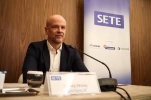 Ρέτσος: Να ξεφύγουμε από την «αριθμολαγνεία» στον τουρισμό