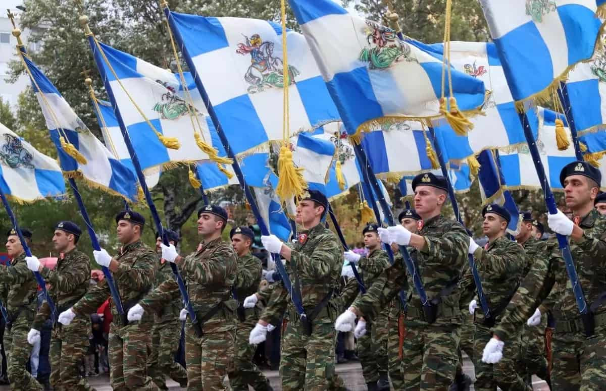 «Η ασπίδα του Αχιλλέα»: Τα υπερσύγχρονα οπλικά συστήματα που παρουσιάστηκαν στη στρατιωτική παρέλαση (φωτό)