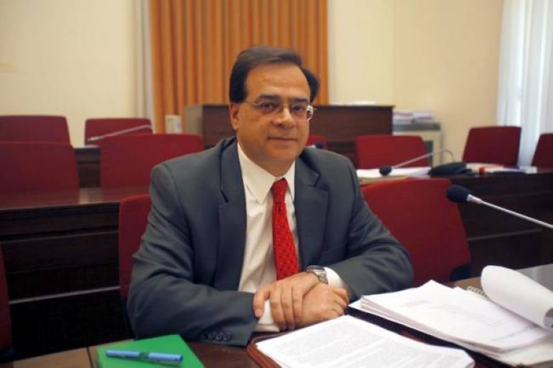 Ανασχηματισμός: Εσωκομματικό προσκλητήριο με… σημιτικές εφεδρείες