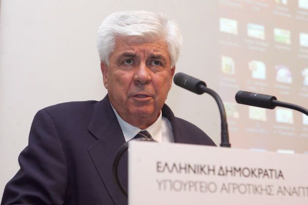 Κυβέρνηση: Έτοιμοι να "κλωτσήσουν" την καρδάρα με το... (φρέσκο) γάλα