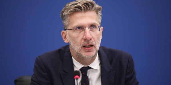 Σκέρτσος: «Αλλάζουμε το αθηνοκεντρικό μοντέλο» – Το σχέδιο για τη Θεσσαλονίκη και το μήνυμα για Σαμαρά