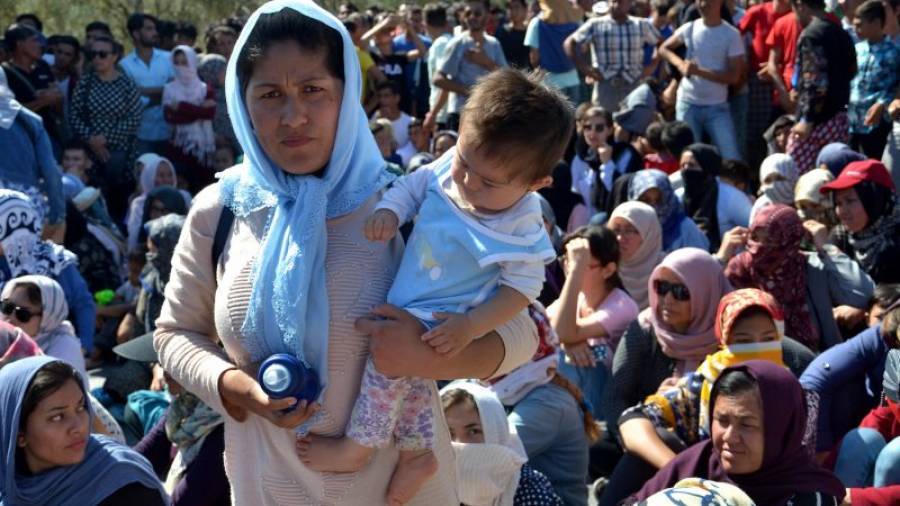 Spiegel: Η Ελλάδα παραβιάζει τη Χάρτα Θεμελιωδών Δικαιωμάτων