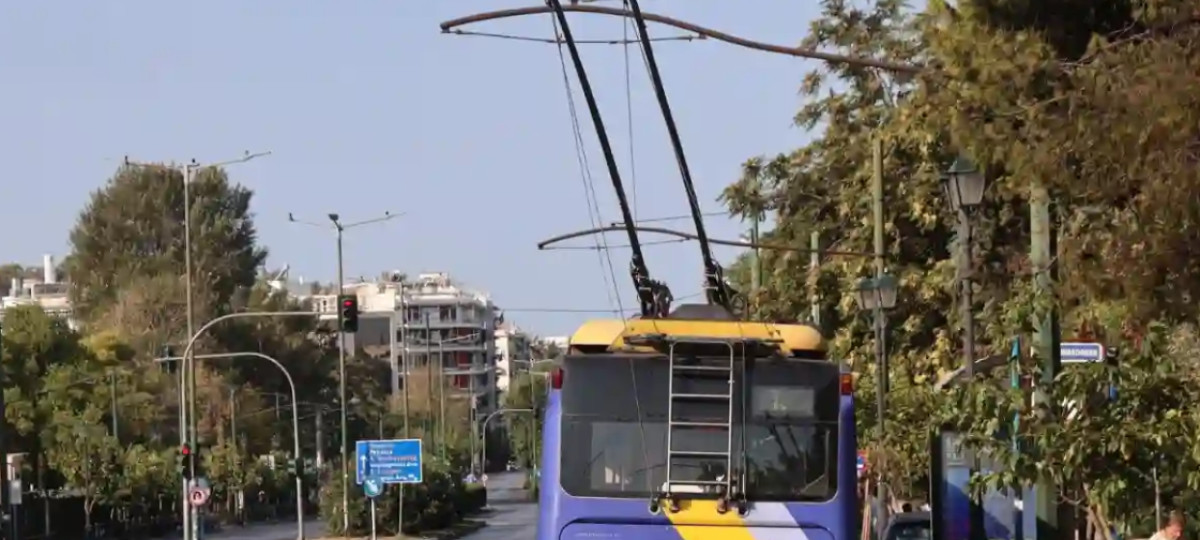 Ξηλώνονται τα καλώδια του τρόλεϊ: Οι γραμμές 17 και 20 αντικαθίστανται από ηλεκτρικά λεωφορεία