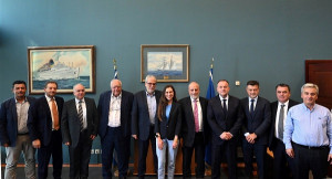 Συνάντηση Στυλιανίδη-ΣΕΕΝ: Στο επίκεντρο η «πράσινη» μετάβαση της ακτοπλοΐας