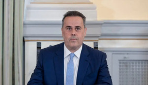 ΥΠΕΝ: Έκτακτη σύσκεψη με ΡΑΑΕΥ, Motor Oil και ΕΛΠΕ για την ενεργειακή ανθεκτικότητα
