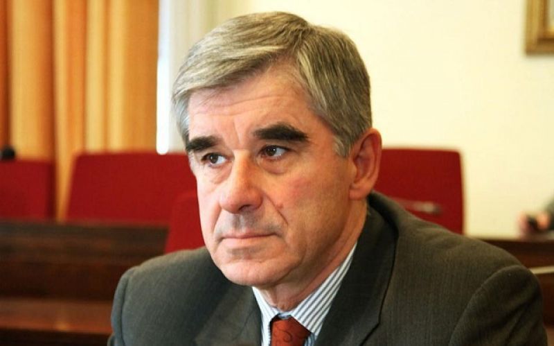 Διχάζει η ρύθμιση για το αδήλωτο χρήμα