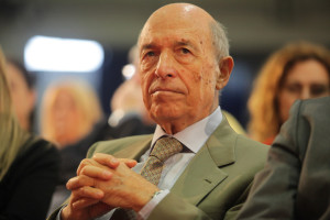 Ευρωεκλογές-Σημίτης: Η ψήφος στο ΠΑΣΟΚ ανάχωμα στην επίθεση της Ακροδεξιάς