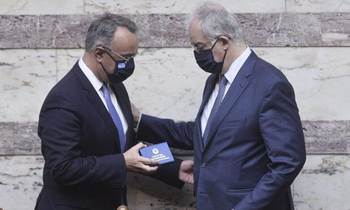 Προϋπολογισμός 2023: Πρεμιέρα στη Βουλή- Αλλαγή ατζέντας, στόχοι και φόροι