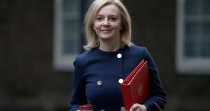 Brexit: Το δίλημμα της Τρας στο νέο γύρο συνομιλιών