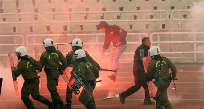 Ο χουλιγκανισμός στα γήπεδα και οι απόστρατοι της ΕΛ.ΑΣ