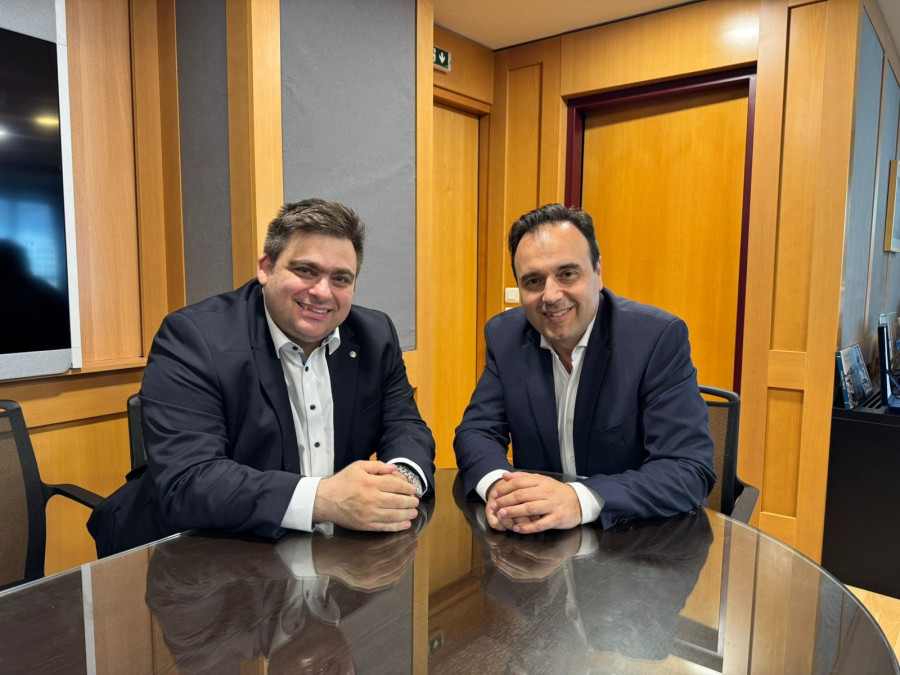 Συνάντηση Βουτσινά-Παπαστεργίου: Στο επίκεντρο η καθημερινότητα των ελληνικών επιχειρήσεων