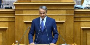 «Πυρά» Μητσοτάκη κατά ΠΑΣΟΚ για τη Συνταγματική Αναθεώρηση: Υποταχθήκατε στο τυφλό «όχι»