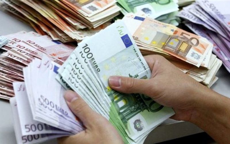 ΥΠΟΙΚ: Δεν υφίστανται νέες επιβαρύνσεις από προκαταβολές φόρου σε μισθωτούς και συνταξιούχους