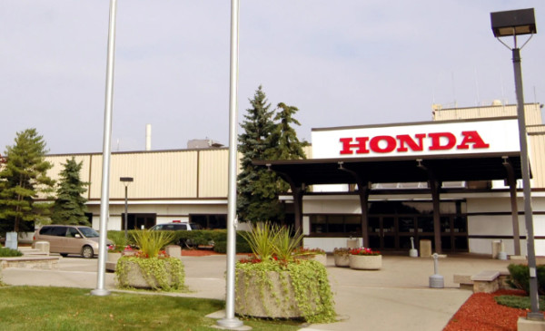 Μείωση κερδών κατά 59% προβλέπει η Honda
