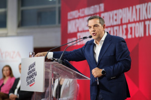 Τσίπρας: Ουσιαστικές δομικές ελλείψεις στον ελληνικό τουρισμό- Το σχέδιο ΣΥΡΙΖΑ