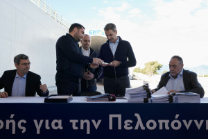 Προεκλογικός πυρετός και αγωνίες στο Μαξίμου