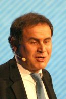 Ρουμπινί: Στα 1.000 δολάρια/ουγγιά η πρόβλεψη για το χρυσό μέχρι το 2015