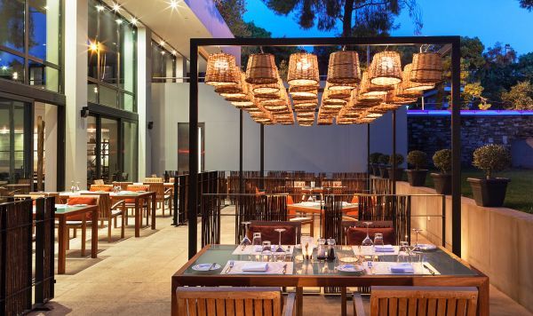 Kool life bar-restaurant: Πεντανόστιμα πιάτα και «ανεβαστικά» cocktails 5 αστέρων!