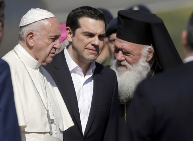 Επίσκεψη Πάπα-Τσίπρας: Η Ελλάδα στο επίκεντρο-Να μην μείνουμε μόνοι μας