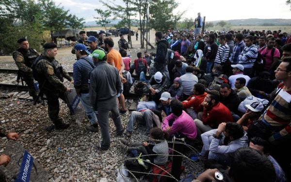 Γαλλικό Πρακτορείο: Μετανάστες πέρασαν στα Σκόπια από την Ειδομένη