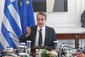 «Ανένδοτο» κατά των fake news κήρυξε ο Μητσοτάκης - 4 εκατ. πολίτες θα δουν μόνιμες αυξήσεις