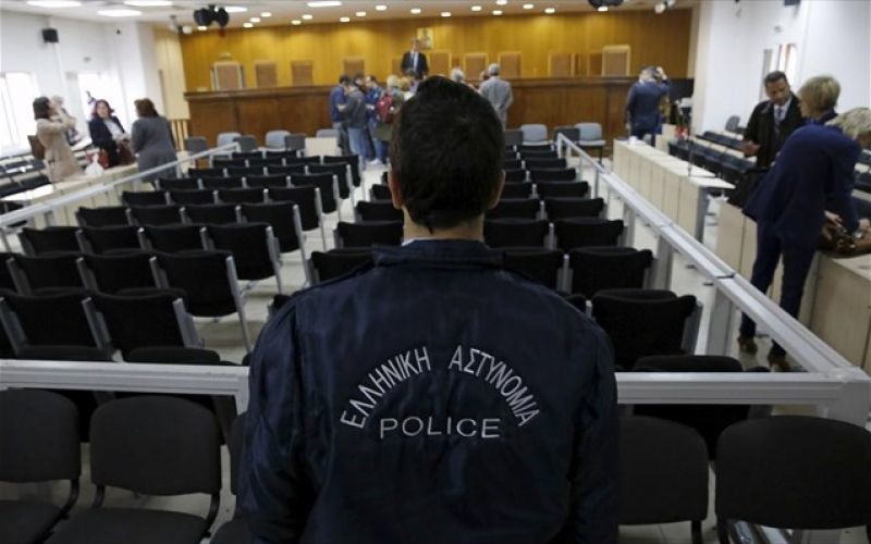 Δίκη ΧΑ: Αυτοπρόσωπη παρουσία προστατευόμενων μαρτυρών ζητά η εισαγγελέας