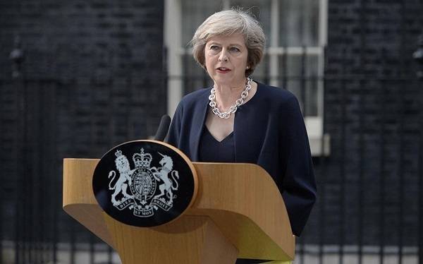 Μέι: To Brexit χωρίς συμφωνία δεν θα φέρει το τέλος του κόσμου