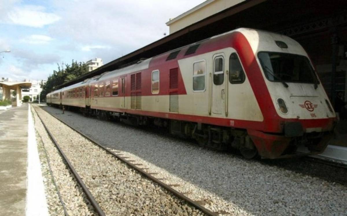 Εκτροχιάστηκε τρένο στη Λαμία, τραυματίζοντας μία γυναίκα