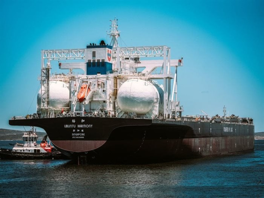 Τεράστιο bulker καύσης LNG στο πρώτο του ταξίδι