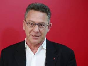 Κομισιόν: «Πόρτα» στον Αρβανίτη για απαγόρευση συναθροίσεων!