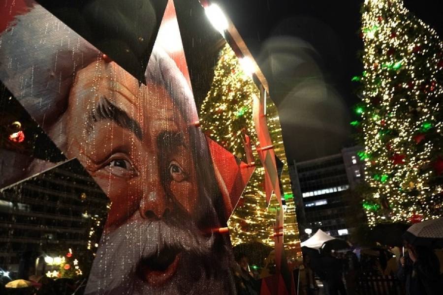Η Coca-Cola «ζωντανεύει» τα Χριστούγεννα στην καρδιά της Αθήνας