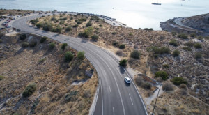 Συνεχίζεται η βελτίωση και αναβάθμιση του οδικού δικτύου στην παραλιακή