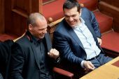 Ιδιωτικοποιήσεις, «πάγωμα» πλειστηριασμών, περιορισμός πρόωρων συντάξεων