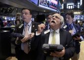 Περιόρισε στο τέλος τις απώλειες η Wall Street
