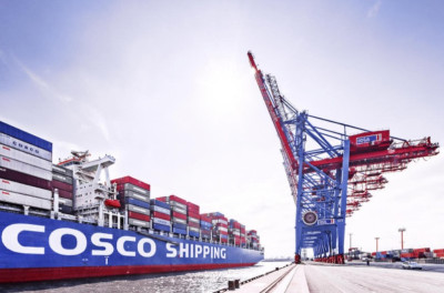 Εγκρίθηκε η συμμετοχή της COSCO στο λιμάνι του Αμβούργου