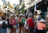 ΣΕΤΕ:Η γεωπολιτική αστάθεια "σπρώχνει" τους Βρετανούς τουρίστες στην Ελλάδα