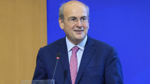 Χατζηδάκης: Στο τραπέζι νέα κίνητρα για επιχειρηματικές συγχωνεύσεις – Ο οδικός χάρτης έως το 2030