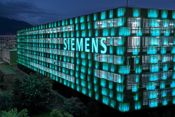 Siemens: «Άλμα» 38% για τα κέρδη το γ' τρίμηνο