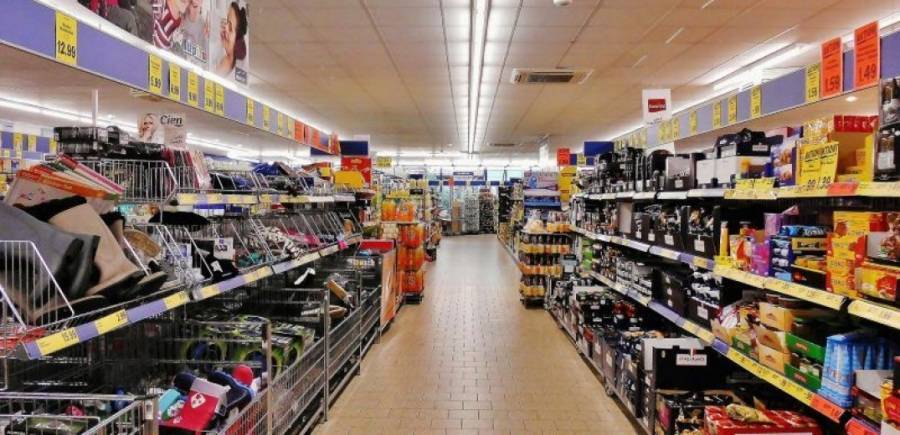 Ένα στα δέκα βιβλία στους «βιβλιοφάγους» από τα ράφια S/M