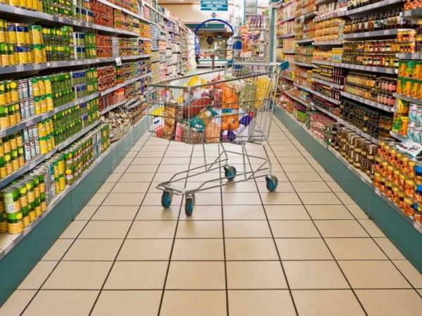Κορονοϊός: Πιθανή μονοδρόμηση στους διαδρόμους των σούπερ μάρκετ