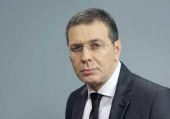 Ο Στέφανος Χίος πυροβόλησε δικαστικό επιμελητή!