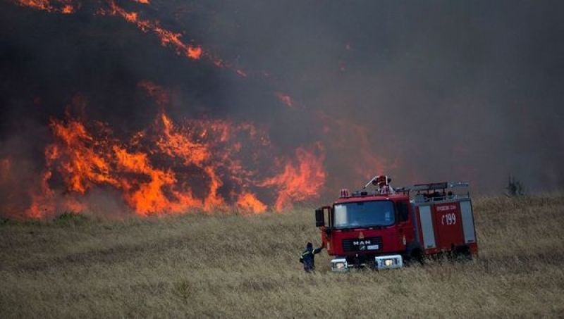 Πύρινο μέτωπο μεταξύ Ιάσμου Ροδόπης και Ξάνθης