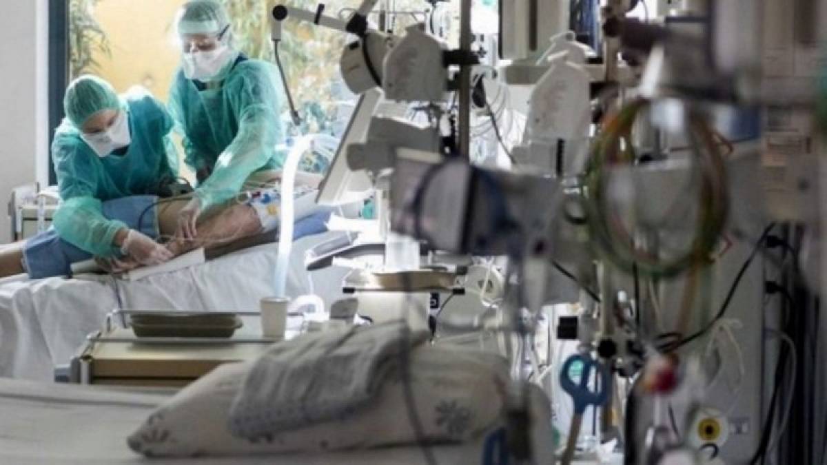 ΠΟΕΔΗΝ: Εκτός ΜΕΘ 60 διασωλωνημένοι ασθενείς Covid-19 στην Αττική