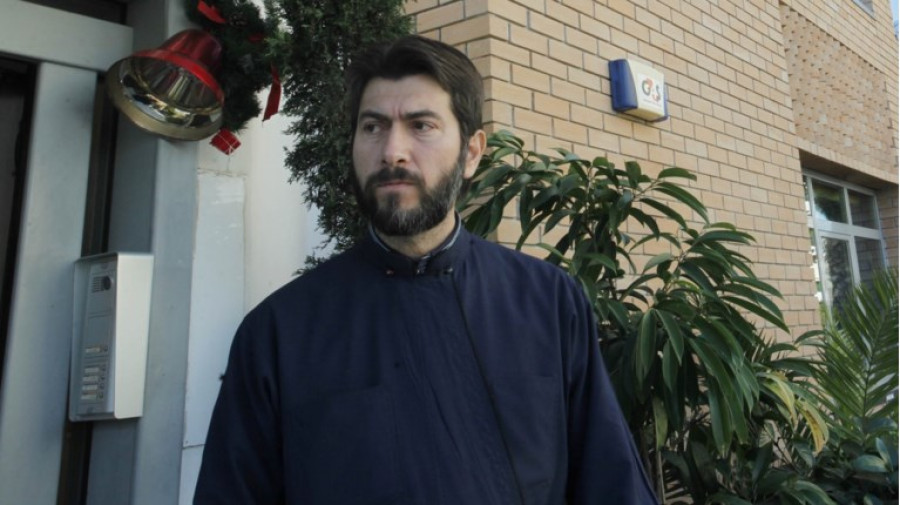 «Κιβωτός»: Πυρά κατά Εκκλησίας-κυβέρνησης από τους δικηγόρους του π. Αντωνίου