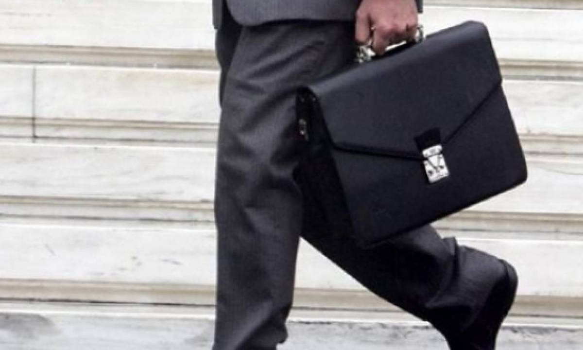 ΤΑΖ: Η «βιομηχανία» των μετακλητών στην Ελλάδα